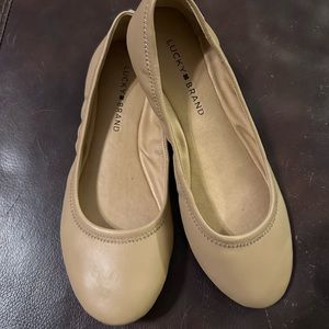 Lucky Brand tan ballet flats, great condition, size 7